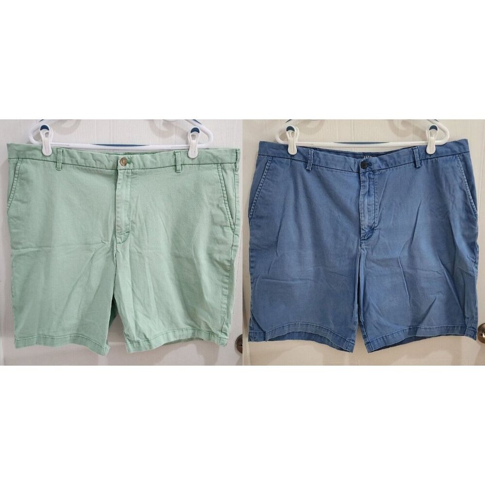 Lot of 2 IZOD Saltwater Stretch Chino Flat Front Shorts Size 42 x 9.5‎ Cotton